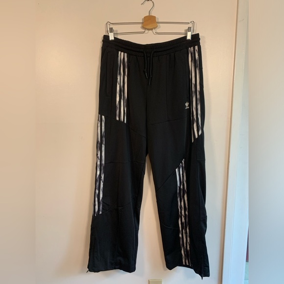 BNWT Danielle Cathari x Adidas tracksuit szL - Picture 9 of 14